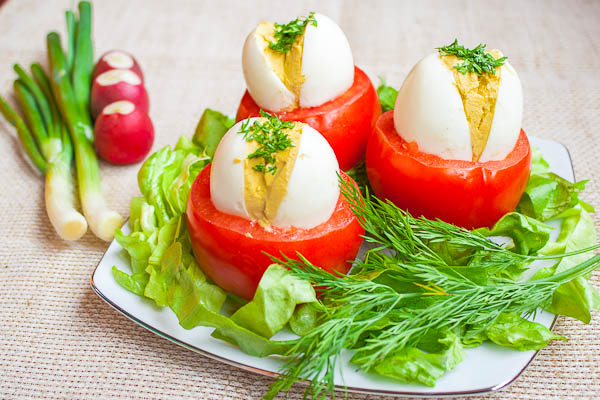 Stuffed eggs