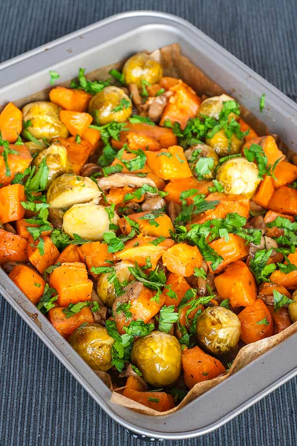 Delicious side dish from a mix of sweet potatoes, mushrooms and Brussels sprouts